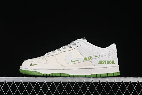 All categories Nk SB Dunk Series Nk SB Dunk Low High-end customized low-top sneakers Nike SB Dunk Low Beige White Hook Anniversary high-end customized low-top casual sneakers KK1333-042